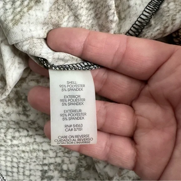 *CALVIN KLEIN* Pleated Sleeveless Blouse - Picture 11 of 11